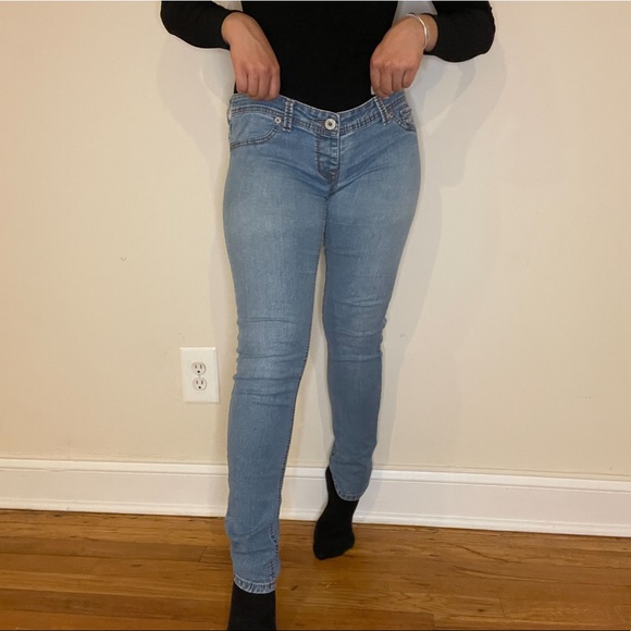 Low Rise Skinny Jeans - Picture 2 of 9